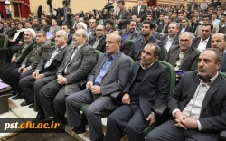 همایش بزرگ روز دانشجو با عظمت و شکوه خاصی در دانشگاه فرهنگیان شهید مطهری شیراز برگزار شد.
دکتر نوبخت ریاست دانشگاه: هدف از این همایش پایبندی  به اصول اساسی نظام جمهوری اسلامی ایران به خصوص اصل ولایت فقیه و پیروی از امامت و رهبری است.