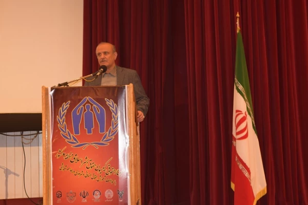 دکتر احمدی استاندار محترم فارس : خوشبختانه ابتکار قابل تقدیری است که این سمینار علمی با همکاری دانشگاه فرهنگیان شهید مطهری(ره) شیراز برگزار شده است .