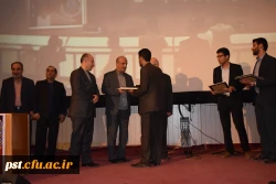 دکتر احمدی استاندار محترم فارس : خوشبختانه ابتکار قابل تقدیری است که این سمینار علمی با همکاری دانشگاه فرهنگیان شهید مطهری(ره) شیراز برگزار شده است .