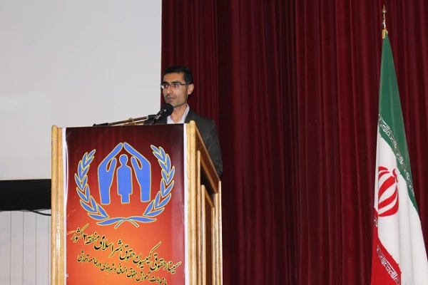 دکتر احمدی استاندار محترم فارس : خوشبختانه ابتکار قابل تقدیری است که این سمینار علمی با همکاری دانشگاه فرهنگیان شهید مطهری(ره) شیراز برگزار شده است .