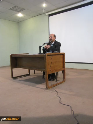 دکتر موسی پور معاون آموزشی و تحصیلات تکمیلی دانشگاه فرهنگیان: تمامی مراکز و پردیس ها باید برای دسترسی بهتر به تمامی خدمات و امکانات باید در مراکز شهر باشند.