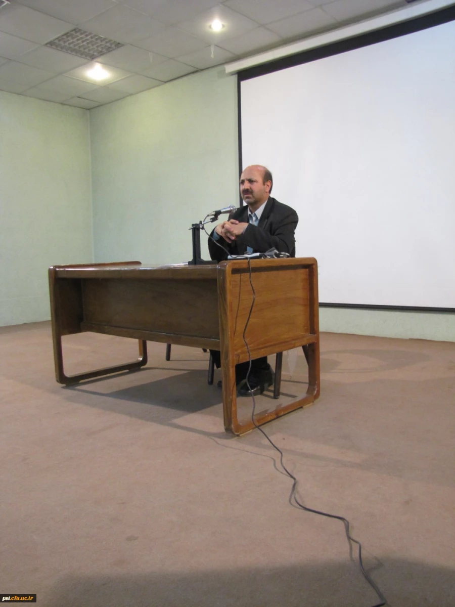 دکتر موسی پور معاون امزشی و تحصیلات تکمیلی دانشگاه فرهنگیان :تمامی مراکز و پردیس ها باید برای دسترسی بهتر به تمامی خدمات و امکانات باید در مراکز شهر باشند.