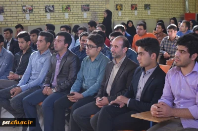 به همت دانشجویان دانشگاه فرهنگیان شهید مطهری شیراز نمایشگاه عکسی با هدف کمک به خیریه و افراد معلول ذهنی دردانشگاه شهید باهنر شیراز برگزار شد .