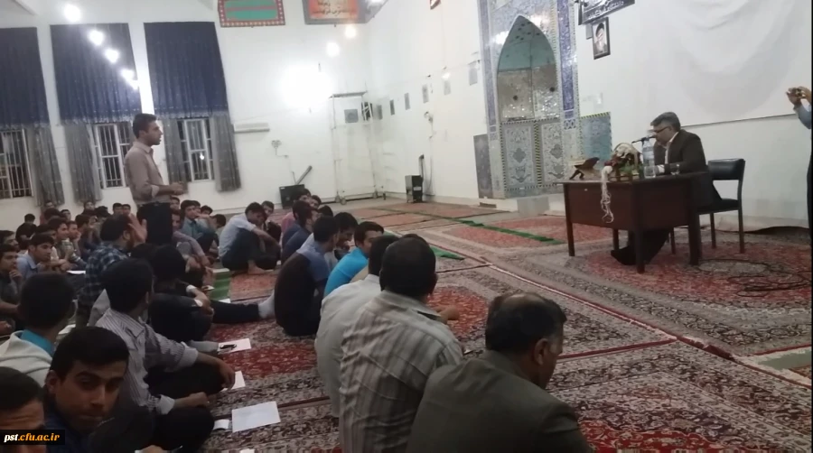 جلسه پرسش و پاسخ با حضور مدیر کل امور پردیس های دانشگاه فرهنگیان