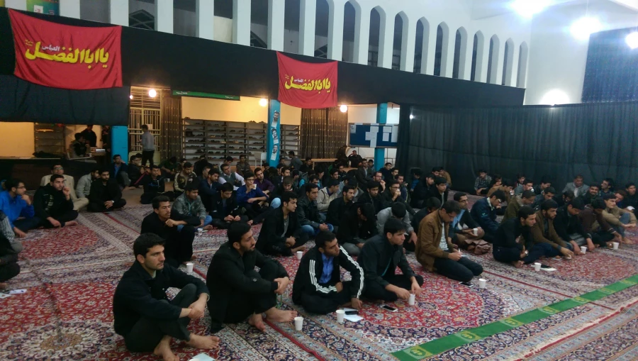 برگزاری نشست بصیرتی با موضوع تحلیل و بررسی مسائل روز در مسجد دانشگاه 4