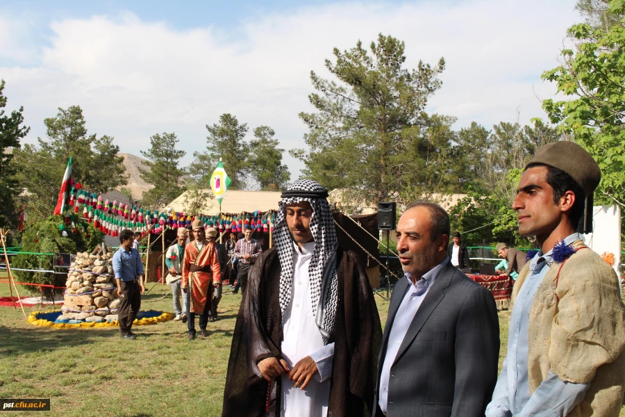 همایش بزرگداشت روز معلم با حضور مدیر کل محترم آموزش و پرورش فارس و مسولین استانی دانشگاه فرهنگیان  در مرکز شهید مطهری (ره) برگزار گردید 2