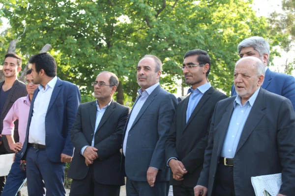 همایش بزرگداشت روز معلم با حضور مدیر کل محترم آموزش و پرورش فارس و مسولین استانی دانشگاه فرهنگیان  در مرکز شهید مطهری (ره) برگزار گردید 2