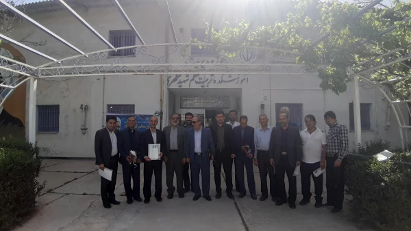 آیین تکریم  و تقدیر از همکاران بویژه بازنشستگان در واحد شهید مطهری