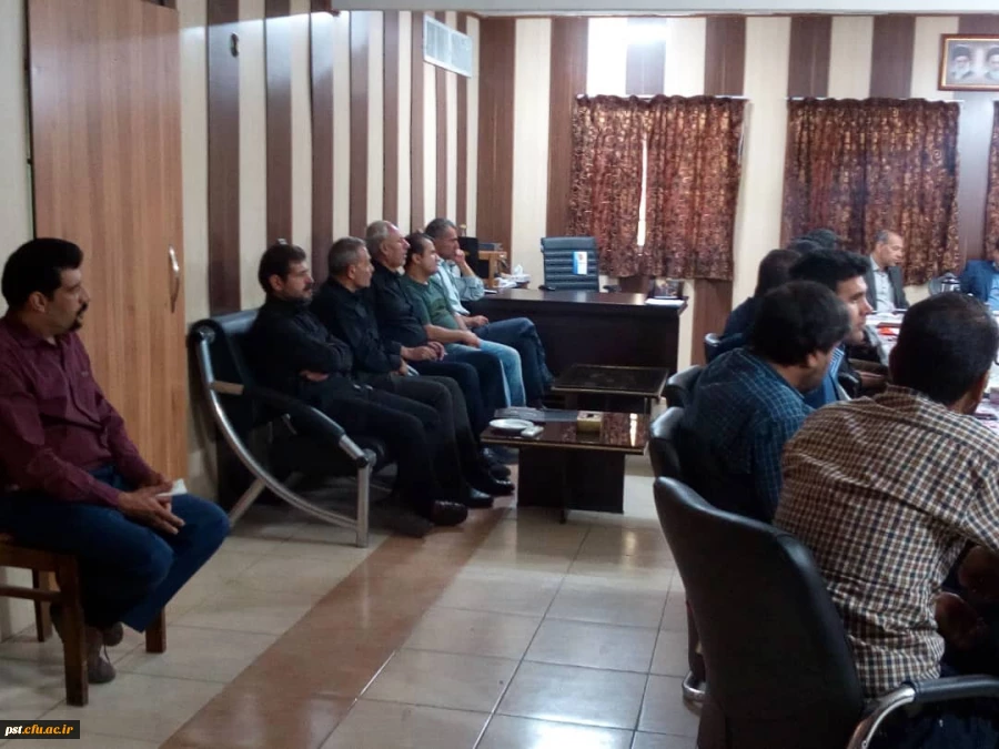 جلسه شورای اداری دانشگاه با حضور آقای دکتر افلاکی فرد ریاست محترم دانشگاه فرهنگیان فارس