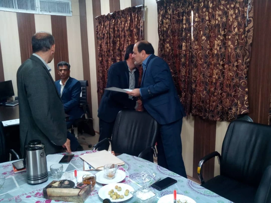 جلسه شورای اداری دانشگاه با حضور آقای دکتر افلاکی فرد ریاست محترم دانشگاه فرهنگیان فارس