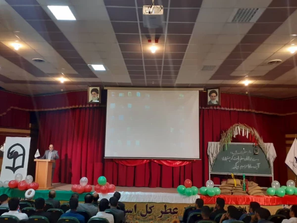 نشست صمیمانه با دانشجو معلمان جدید الورود با حضور آقای دکتر افلاکی فرد ریاست محترم دانشگاه فرهنگیان استان فارس 