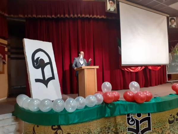 نشست صمیمانه با دانشجو معلمان جدید الورود با حضور آقای دکتر افلاکی فرد ریاست محترم دانشگاه فرهنگیان استان فارس 