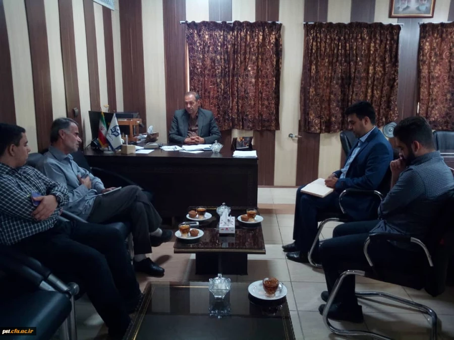 جلسه با مدیر موسسه دارالقران زرقان برای برای برگزاری کلاسهای قرآن 