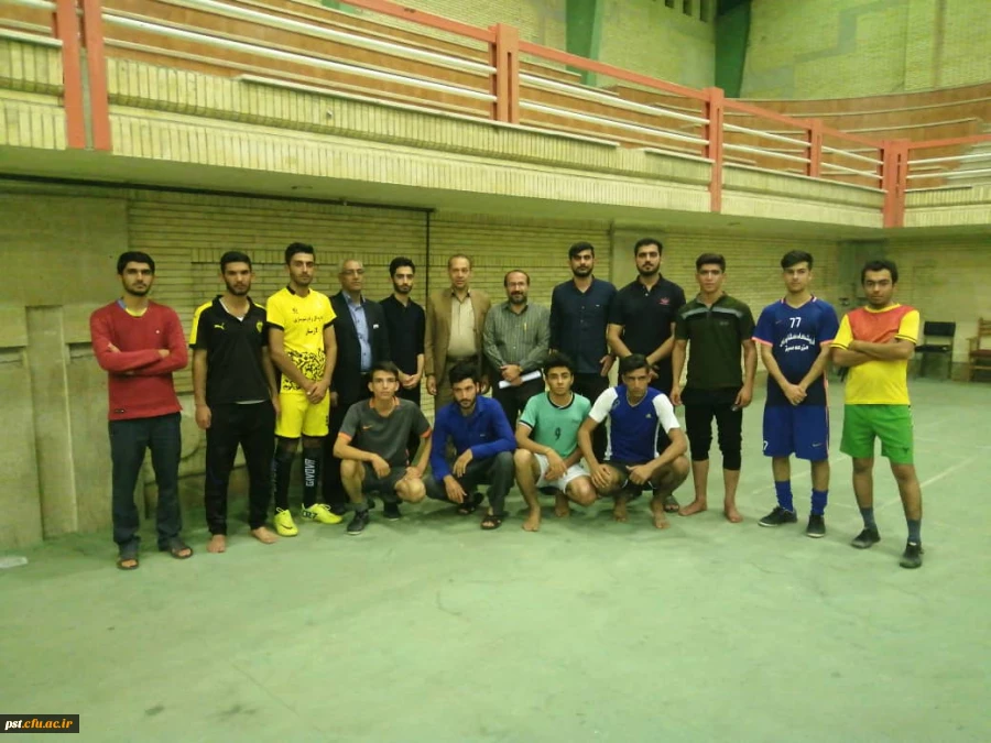 بازدید شبانه ریاست محترم دانشگاه از فعالیتهای ورزشی دانشجومعلمان 