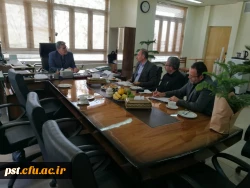 جلسه ریاست محترم دانشگاه جناب آقای دکتر علیدادی با مدیر عامل پالایشگاه گاز 