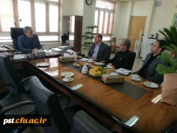 جلسه ریاست محترم دانشگاه جناب آقای دکتر علیدادی با مدیر عامل پالایشگاه گاز 