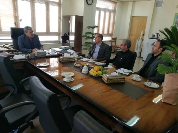 جلسه ریاست محترم دانشگاه جناب آقای دکتر علیدادی با مدیر عامل پالایشگاه گاز 