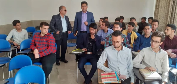  برگزاری کارگاه آموزشی امداد و نجات و کمک های اولیه  در مرکز شهید مطهری (ره) شیراز (هلال احمر)