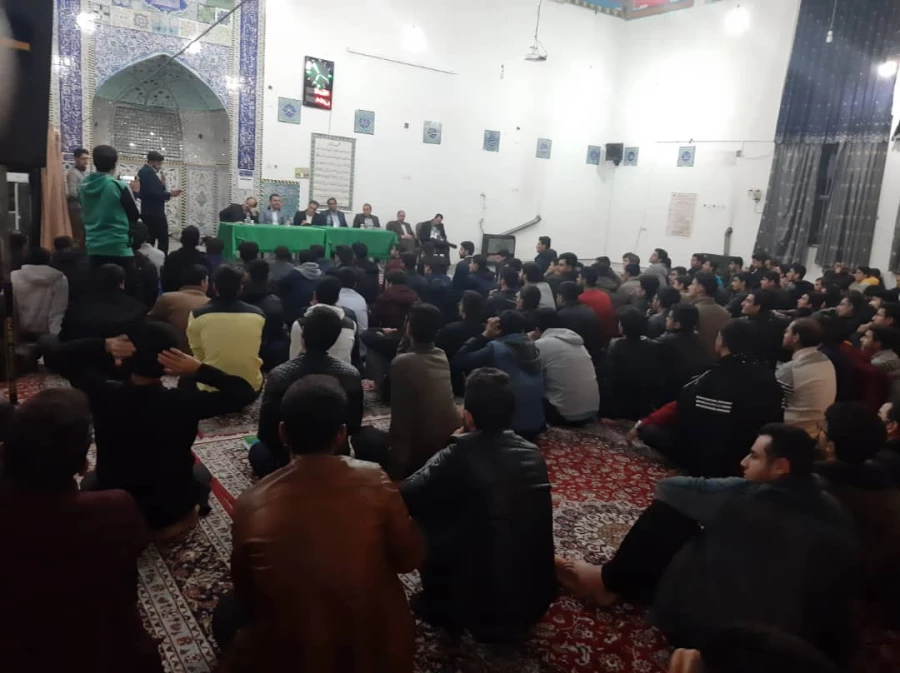 جلسه پرسش و پاسخ دانشجومعلمان با مسئولین استانی دانشگاه فرهنگیان 