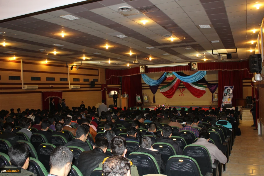 برگزاری مراسم روز دانشجو با حضور مسئولین استانی 