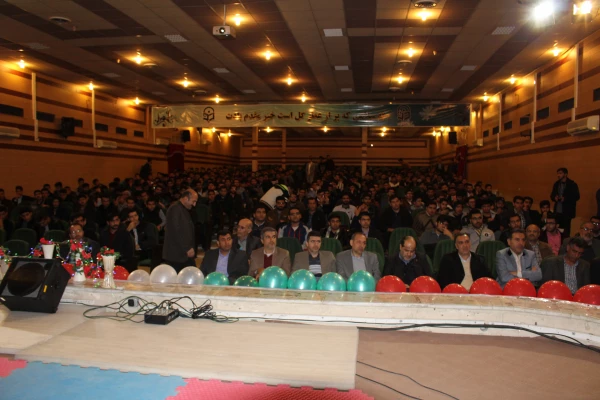 برگزاری مراسم روز دانشجو با حضور مسئولین استانی 