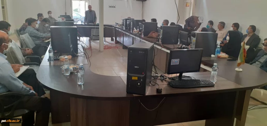جلسه کارگروه آموزشی محتوای الکترونیک با حضور اساتید و ریاست محترم دانشگاه 