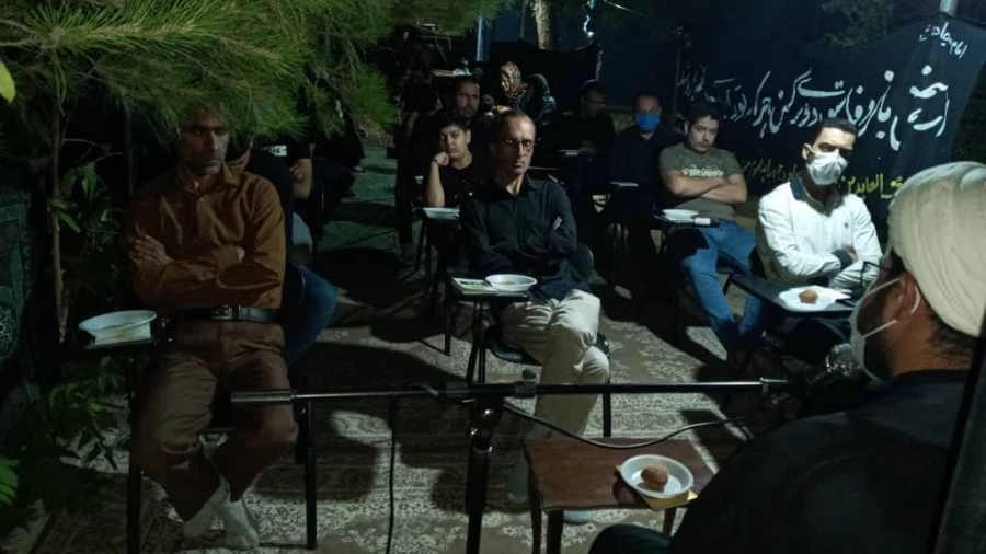 برگزاری مراسم ماه محرم و زیارت عاشورا با حضور همکاران اداری 