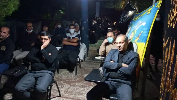 برگزاری مراسم ماه محرم و زیارت عاشورا با حضور همکاران اداری 