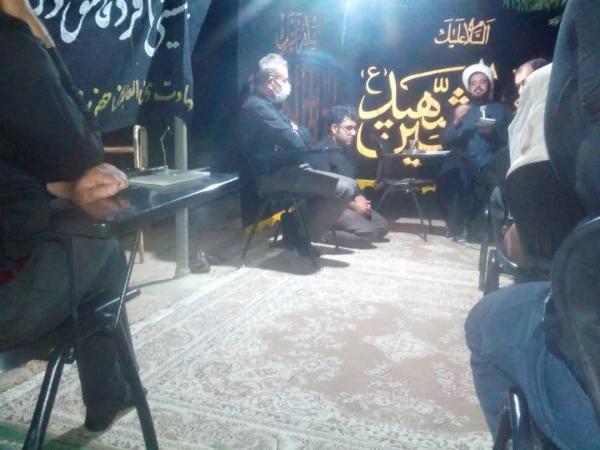 برگزاری مراسم ماه محرم و زیارت عاشورا با حضور همکاران اداری 