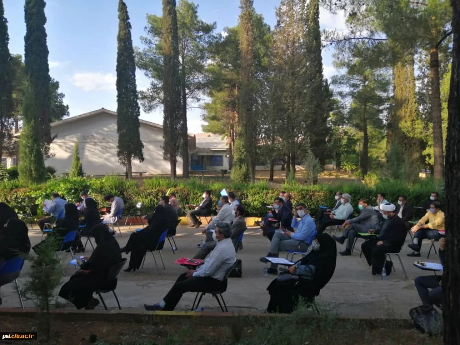 جلسه اساتید مرکز آموزش عالی شهید مطهری عصر یکشنبه1399/06/23 به مناسبت آغاز سال تحصیلی جدید ، با رعایت پروتکل های بهداشتی و در فضای باز برگزار گردید
