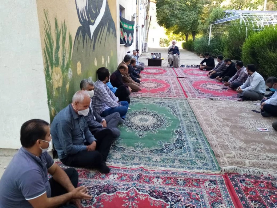 برگزاری مراسم زیارت عاشورا و گرامیداشت هفته دفاع مقدس همکاران اداری با حضور حجت الاسلام والمسلمین حاج آقا جعفری مسئول محترم نهاد نمایندگی مقام معظم رهبری در دانشگاه فرهنگیان فارس مورخ 1399/0702