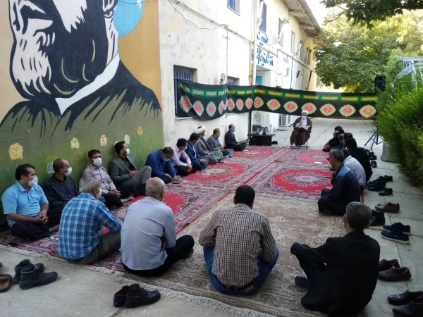 مراسم زیارت عاشورا کارکنان به مناسبت اربعین حسینی (ع ) با حضور مسئول محترم نهاد نمایندگی مقام معظم رهبری در دانشگاه فرهنگیان فارس حجت الاسلام والمسلمین حاج آقا جعفری در واحد شهید مطهری شیراز  