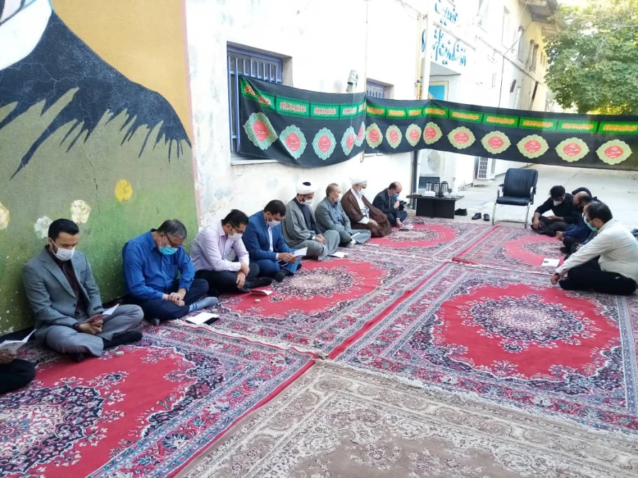 مراسم زیارت عاشورا کارکنان به مناسبت اربعین حسینی (ع ) با حضور مسئول محترم نهاد نمایندگی مقام معظم رهبری در دانشگاه فرهنگیان فارس حجت الاسلام والمسلمین حاج آقا جعفری در واحد شهید مطهری شیراز  