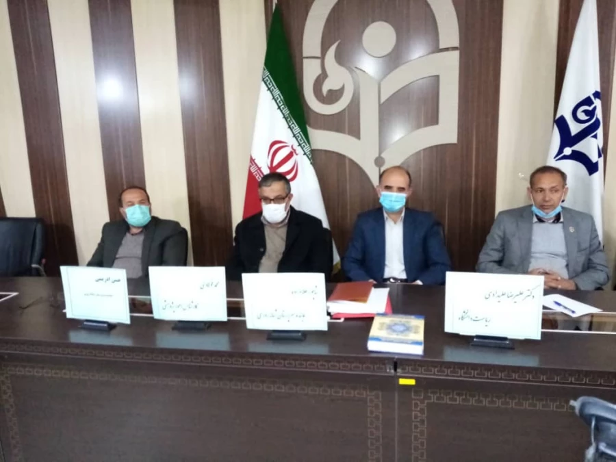 گزارش برگزاری جلسه توجیهی بخش های مختلف اداری دانشگاه با دانشجومعلمان ورودی 97-98-99 