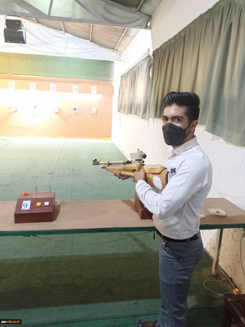درخشش جناب آقای پوریا حاجی زاده، دانشجوی مرکز شهید مطهری شیراز در مسابقات ورزشی مرحله ی استانی در رشته تیراندازی 3