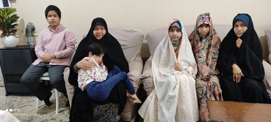 دیدار مسئولین دانشگاه فرهنگیان فارس با خانواده شهید احمد خانچی  5