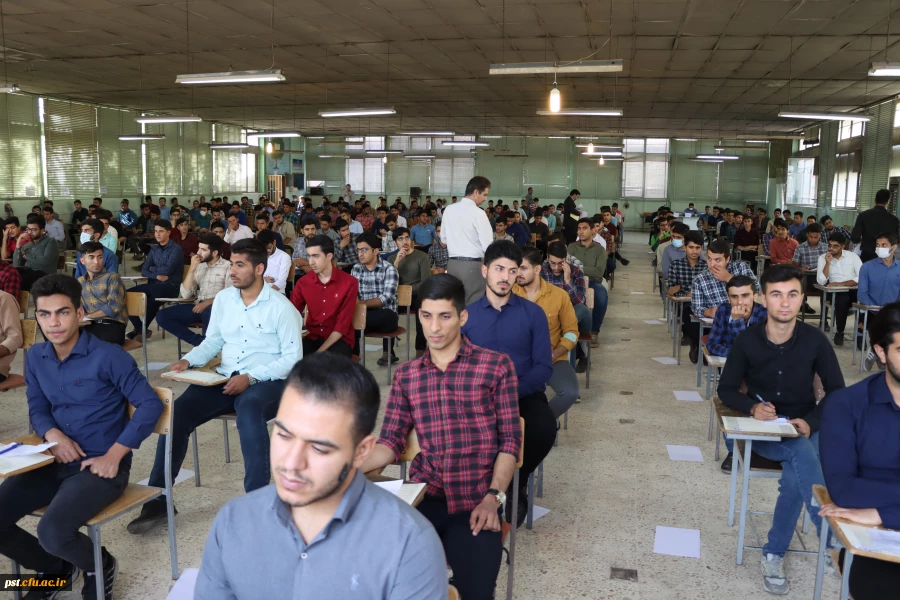 بازدید ریاست محترم مرکز شهید مطهری در دومین روز برگزاری امتحانات پایان ترم 3