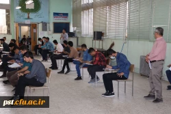 بازدید ریاست محترم مرکز شهید مطهری در دومین روز برگزاری امتحانات پایان ترم 9