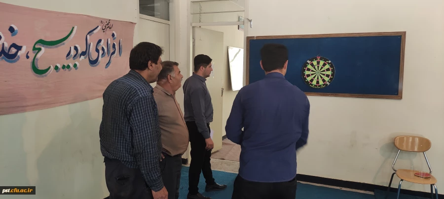 برگزاری مسابقات ورزشی به مناسبت هفته دولت ویژه کارکنان در مرکز شهید مطهری شیراز 3