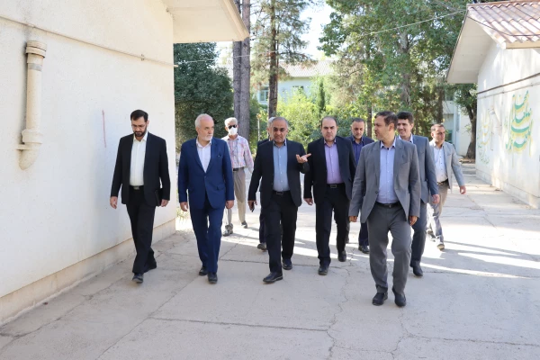 بازدید مسئولین استان از مرکز شهید مطهری شیراز 3