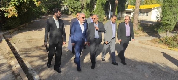 بازدید مسئولین استان از مرکز شهید مطهری شیراز 4