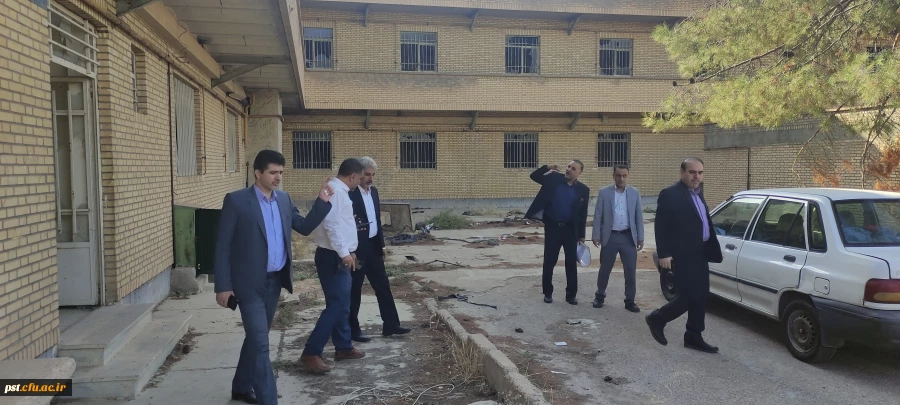 بازدید مسئولین استان از مرکز شهید مطهری شیراز 15