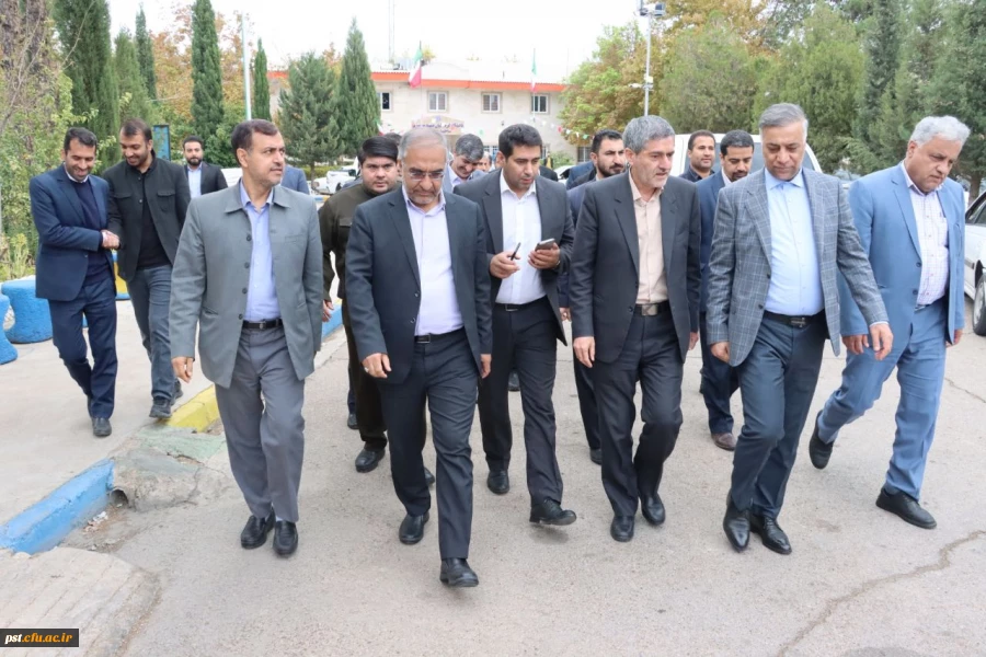  بازدید مسئولین استانی و کشوری از مرکز شهید مطهری شیراز 3