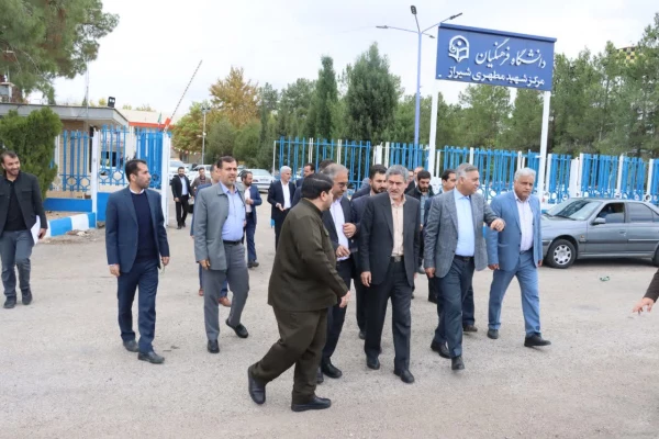  بازدید مسئولین استانی و کشوری از مرکز شهید مطهری شیراز 5