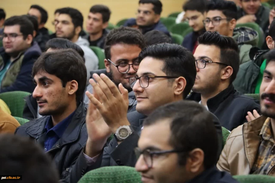 گزارش تصویری آیین گرامیداشت روز دانشجو
 7