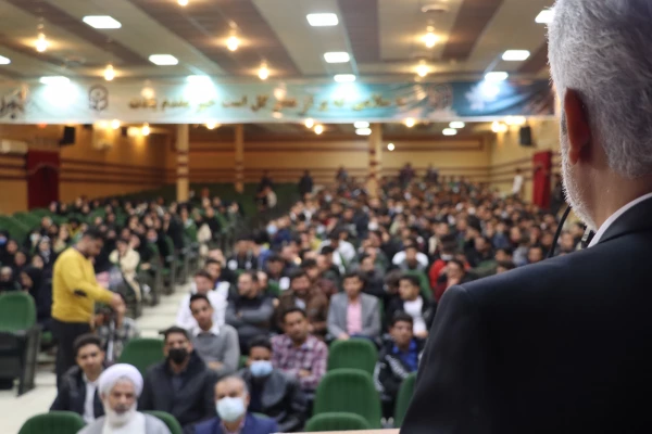 جشن روز دانشجو با حضور دانشجویان دانشگاه فرهنگیان فارس در مرکز شهید مطهری شیراز  6