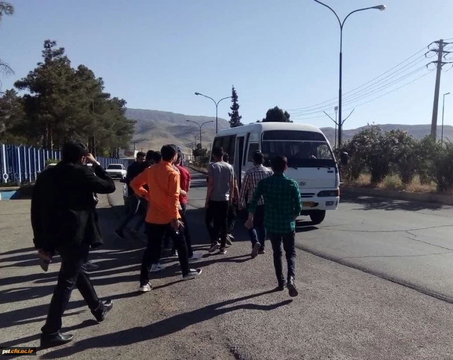2برقراری سرویس رفت و آمد دانشجویان به شیراز 5