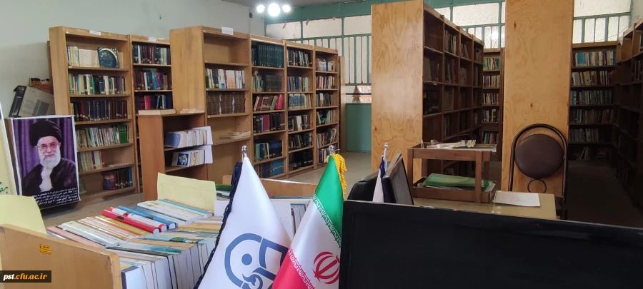 3خرید بیش از  400 عنوان کتاب برای کتابخانه 5