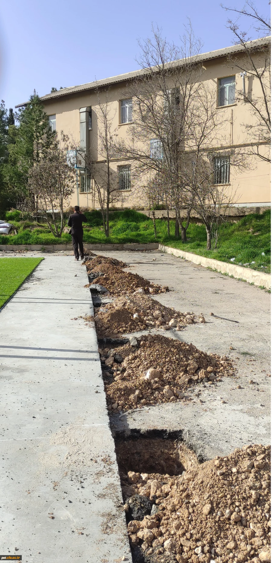 5فنس کشی و نورپردازی زمین چمن مصنوعی 3