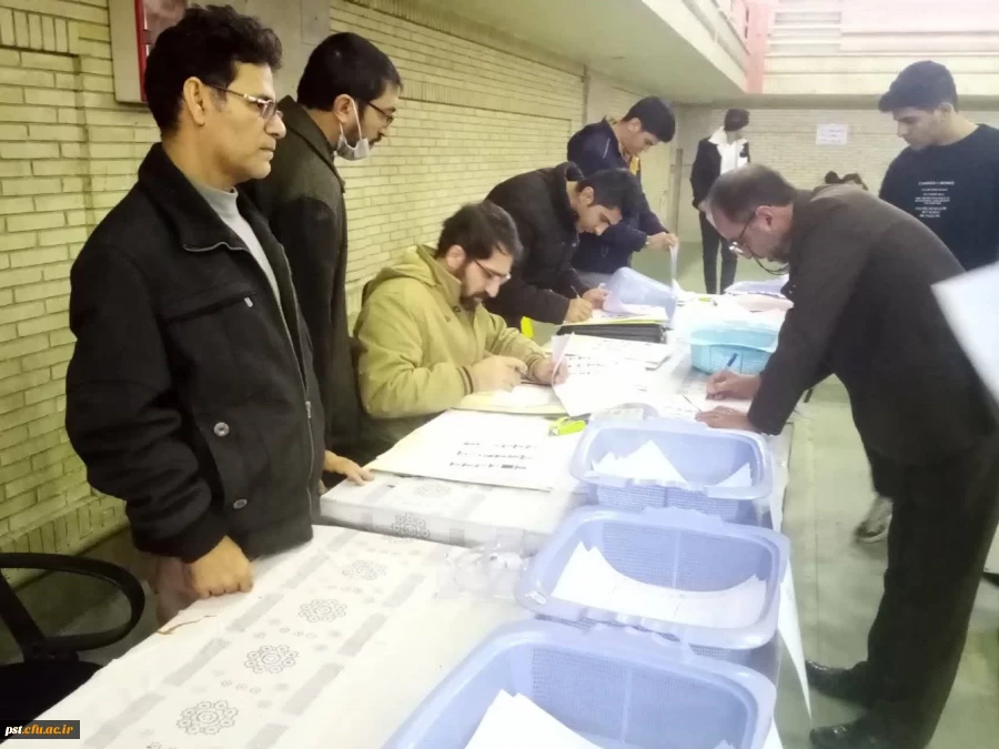 9برگزاری موفق امتحانات ترم 1 با جمعیت هر نوبت بیش از 750 نفر 10